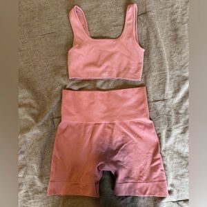 SET Active Sculptflex Pink Sports Bra And Shorts Set